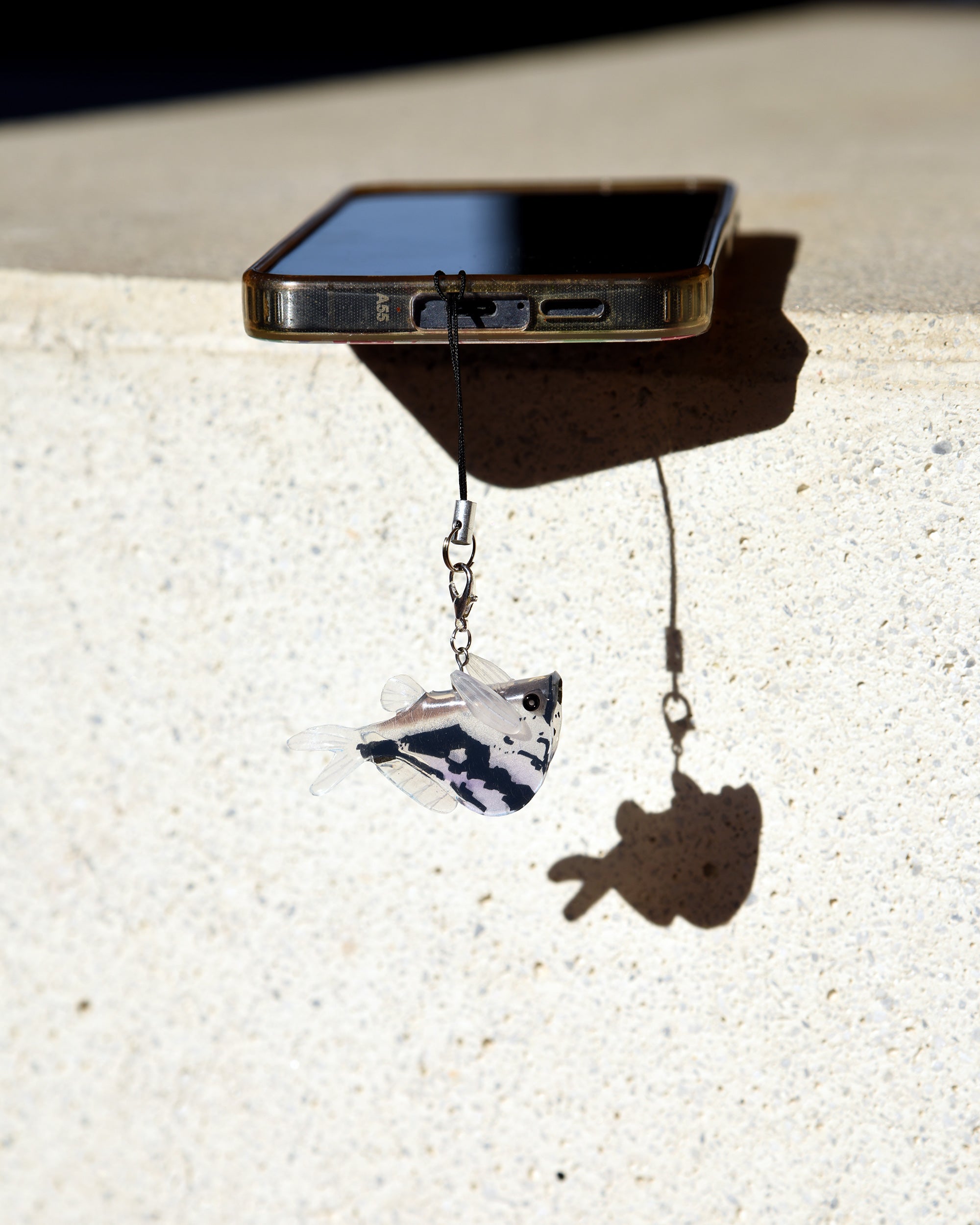 Pez hacha marmoleada charm