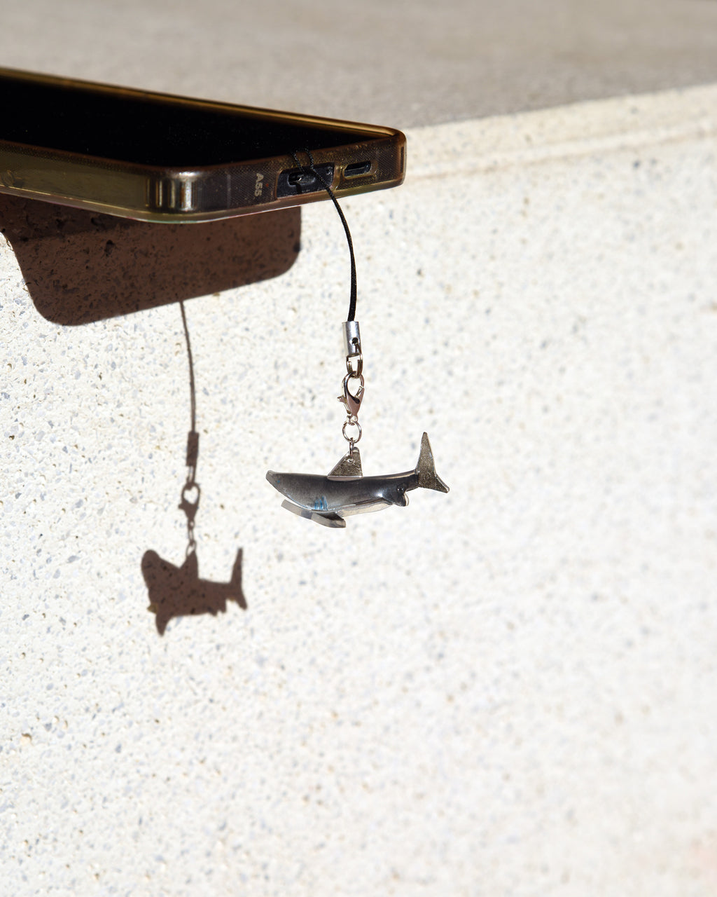 Tiburón charm