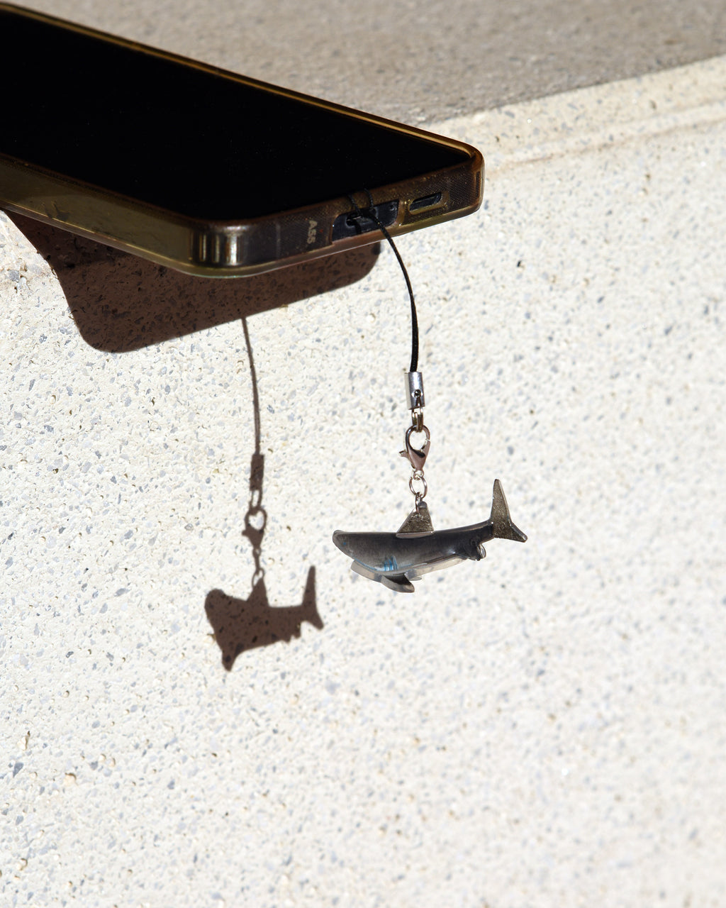 Tiburón charm