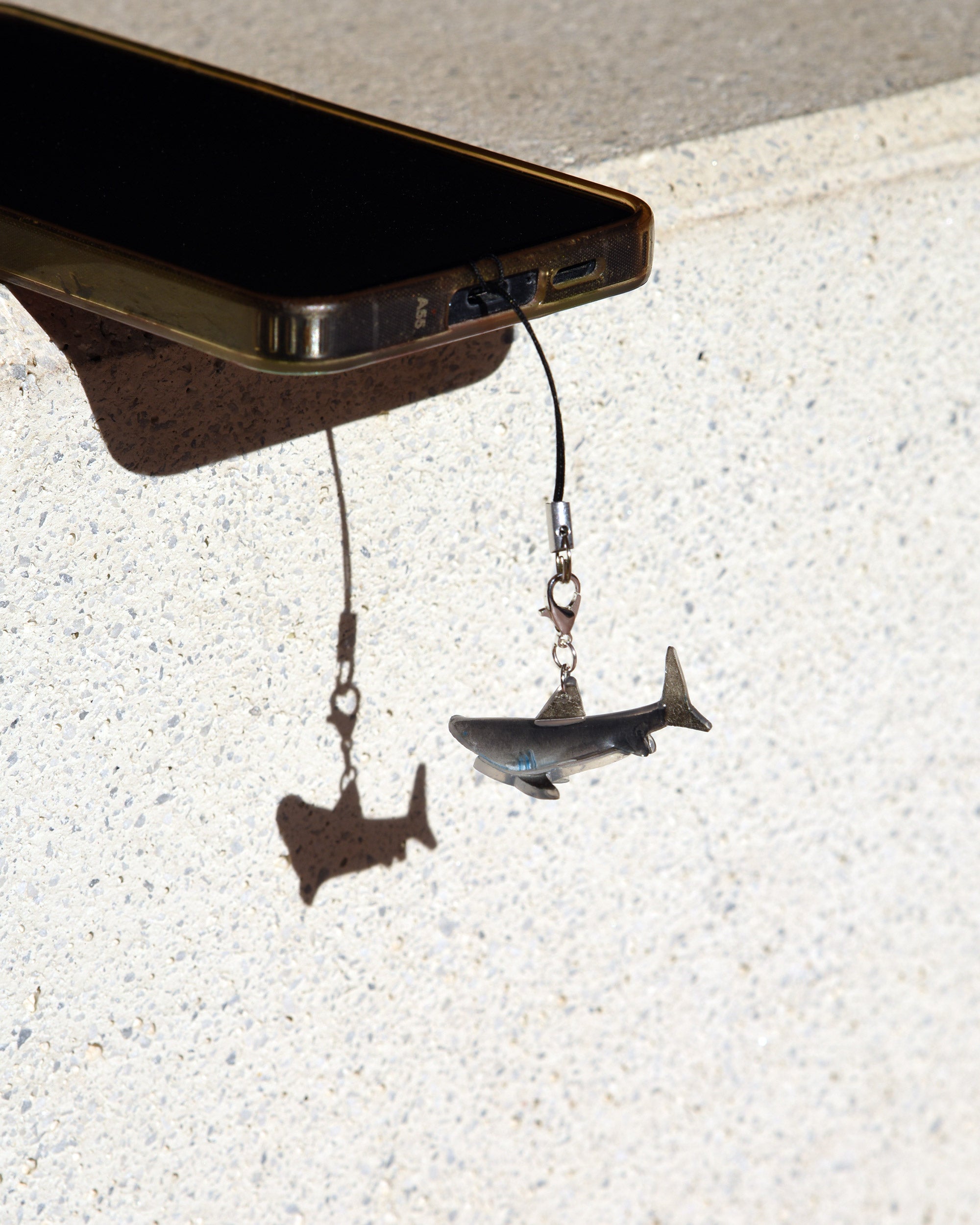Tiburón charm